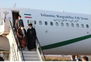 هواپیمای حامل رئیس جمهور در فرودگاه پارس آبادمغان به زمین نشست شد